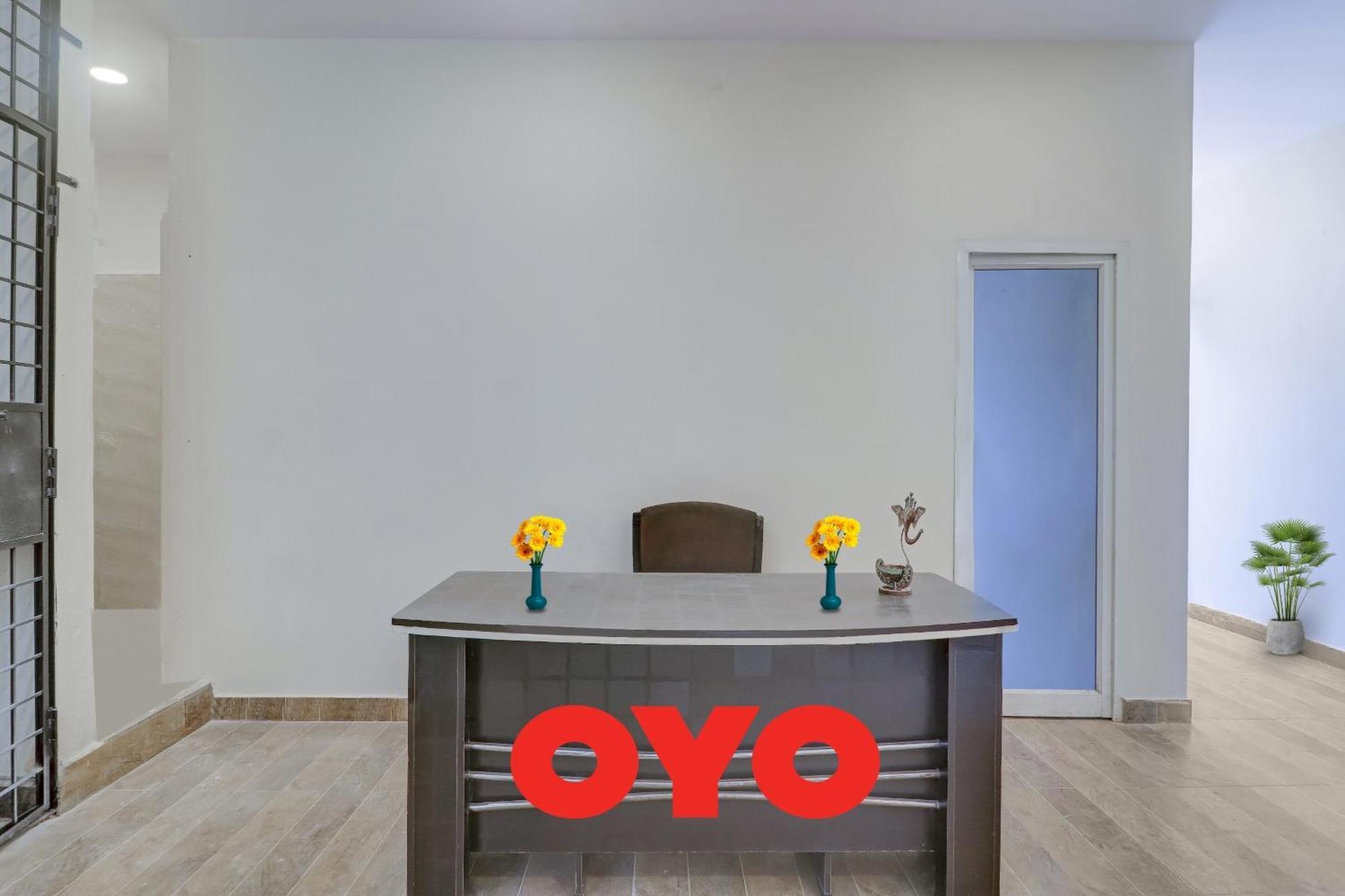 Hotel O Aayush Stay Inn Hyderabad Exterior foto