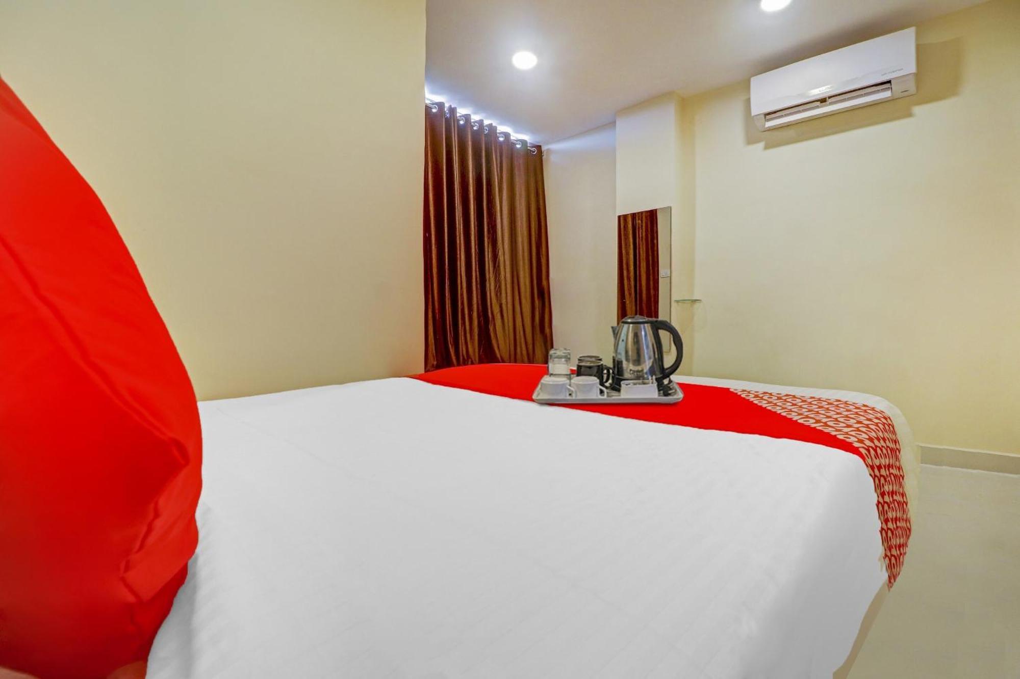 Hotel O Aayush Stay Inn Hyderabad Exterior foto